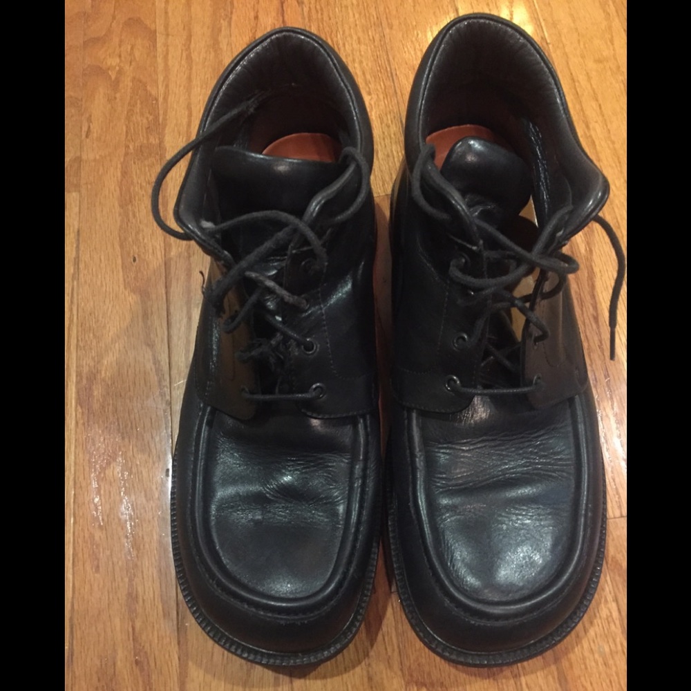 Gently used pair of men’s shoes.